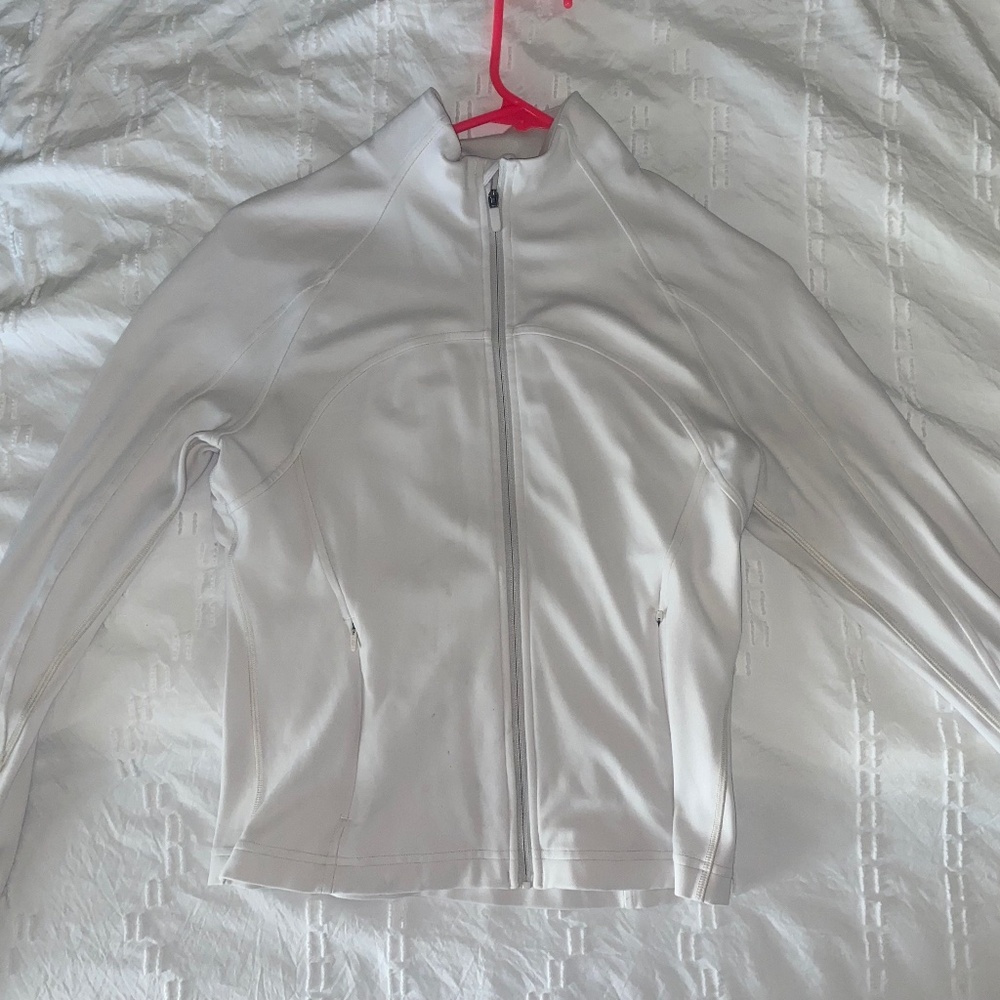 LULULEMON definitely cropped jacket in color bone size 8